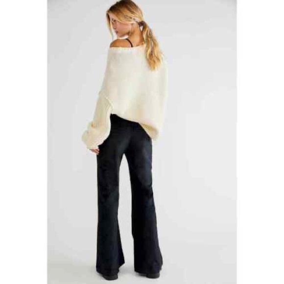 NWT Free People Walk With You Velvet Trousers in Black, Sz. 6 - Picture 5 of 14